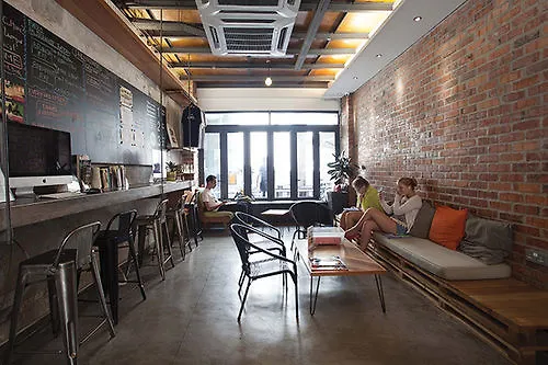 Backhome Kuala Lumpur Hostel